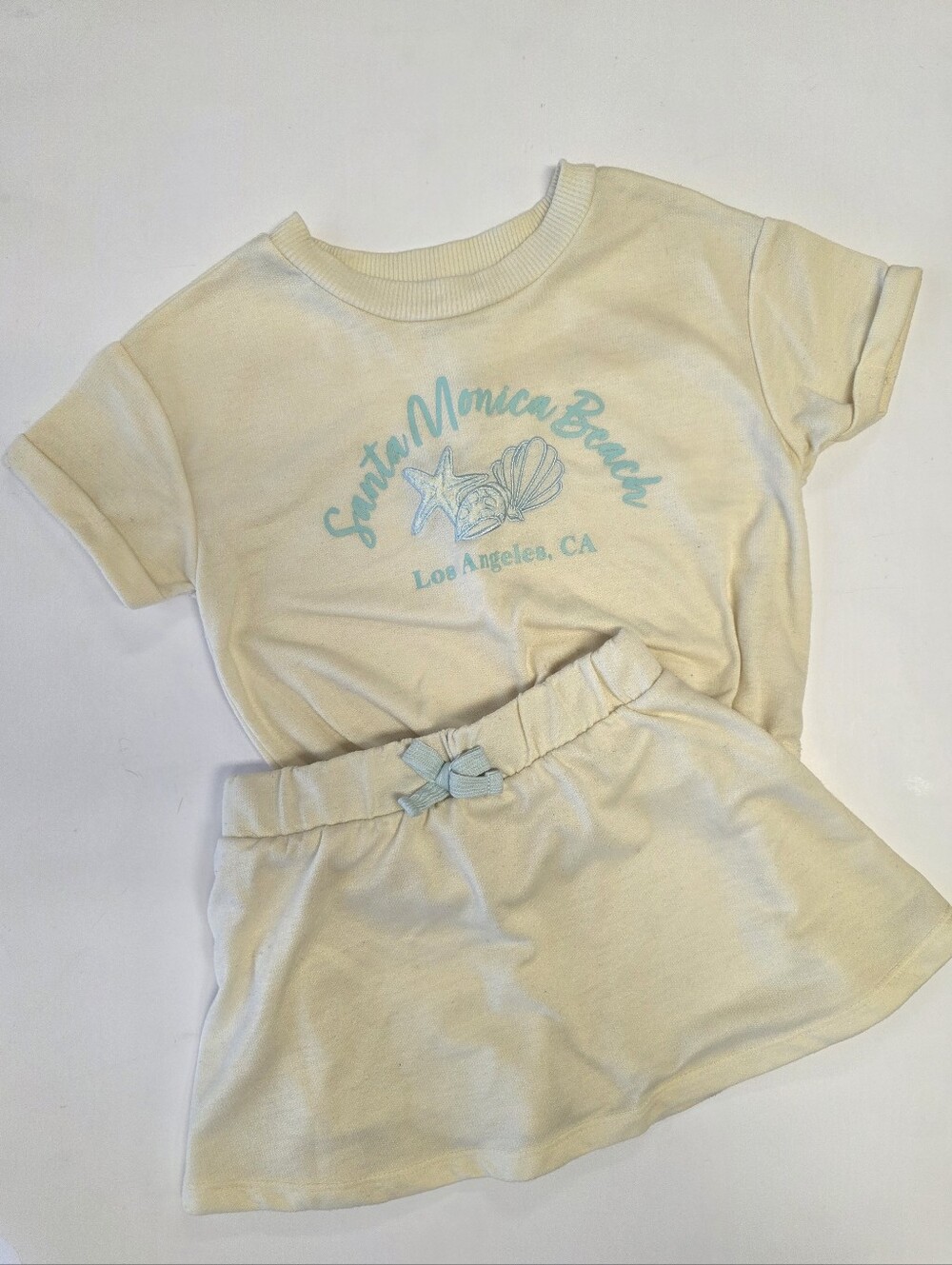 Derek Heart Yellow Two-Piece Set with Mint Green Shell Graphic